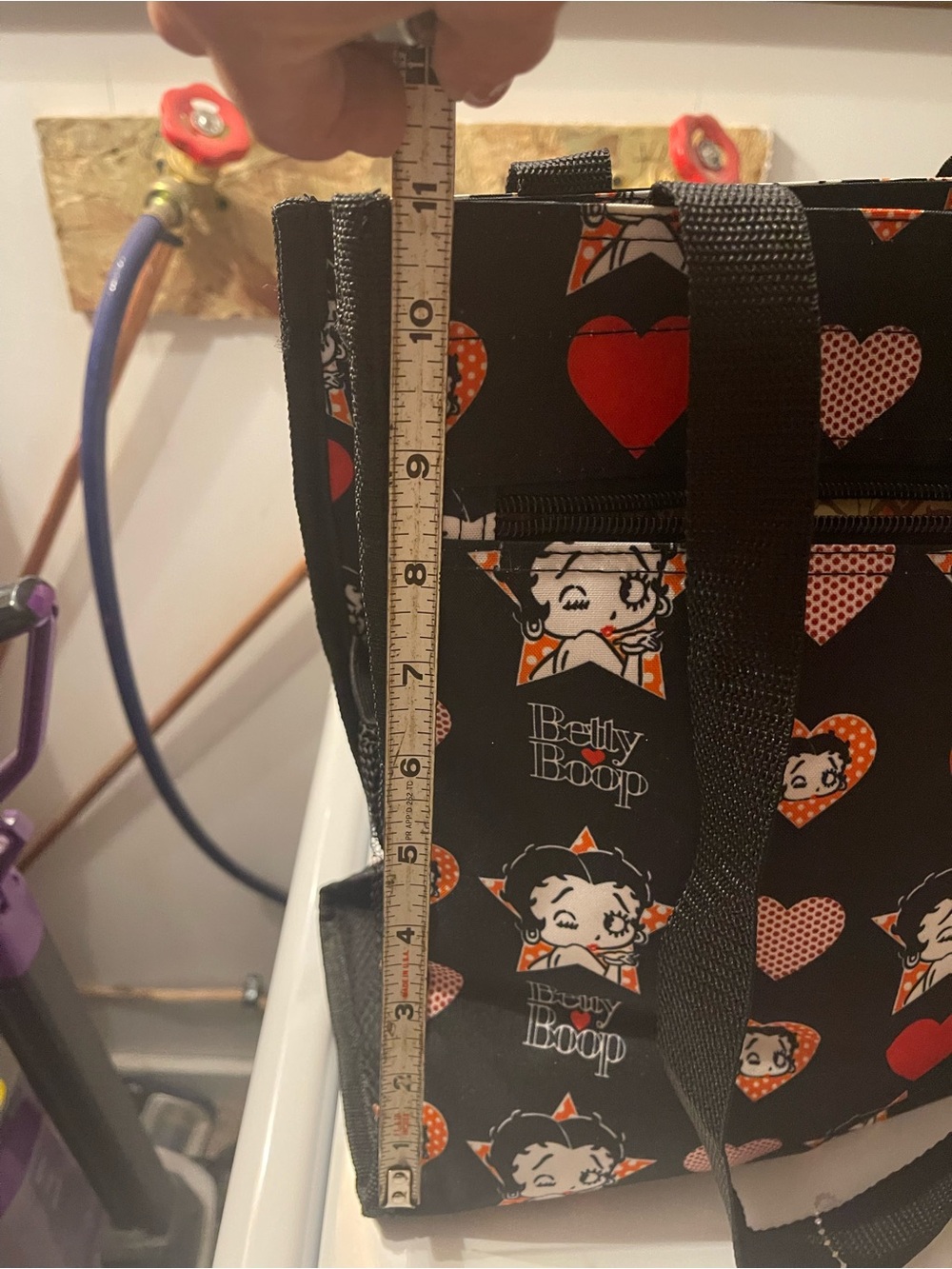 Betty Boop Black Tote with Red and Cream Heart Motif - Picture 2 of 3